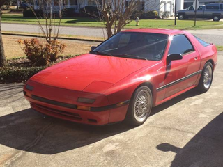 Illustration for article titled Someone please buy this clean RX7